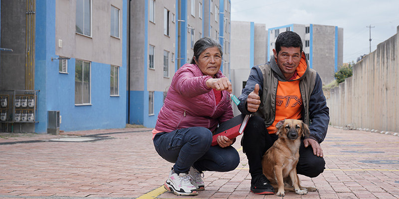 Entregan 23 viviendas en Usme a mujeres cuidadoras de adultos mayores, niñas y niños