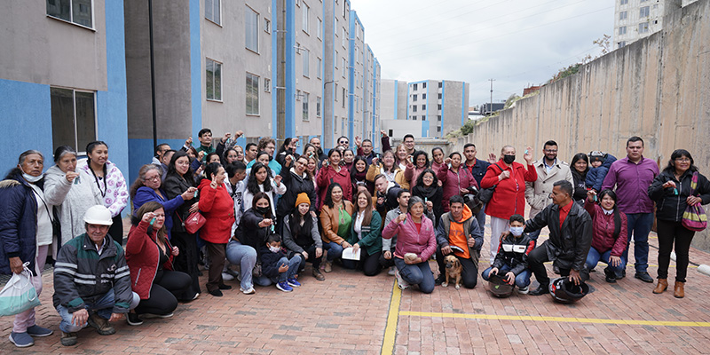 Entrega de Viviendas de Interés Prioritario en Usme beneficia a madres  y padres cabeza de hogar 