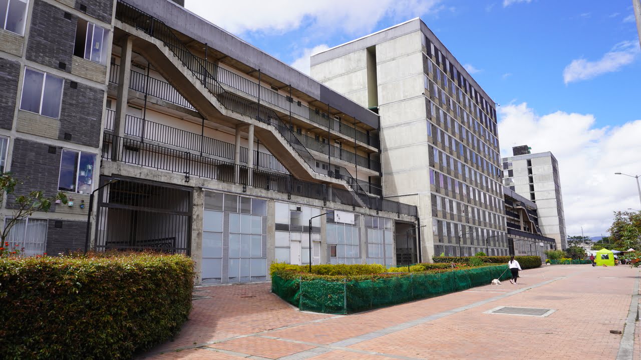 Sala de negocios - Proyecto Plaza de la Hoja