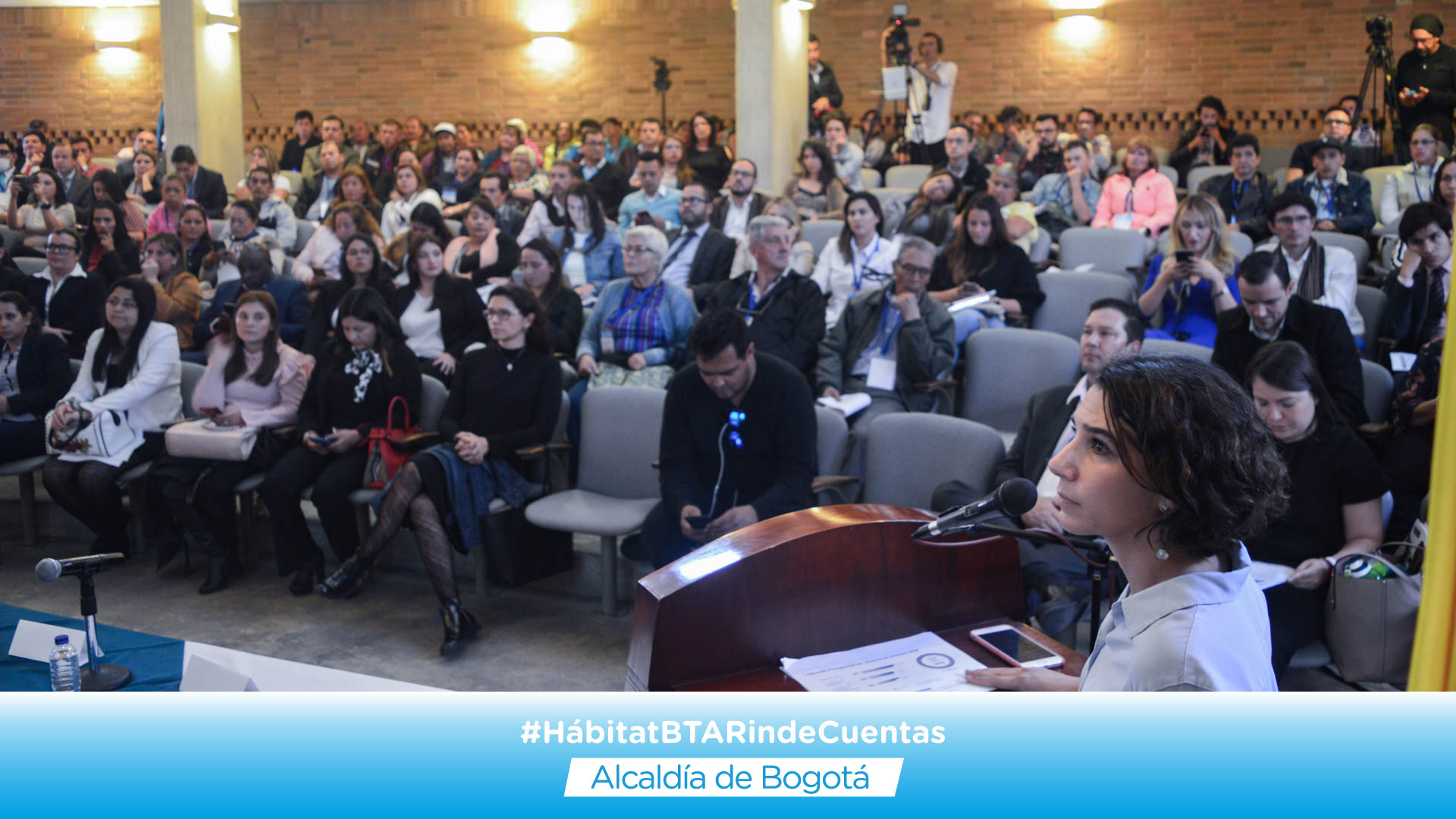 Asistentes reunidos en la jornada de Rendición de Cuentas 2019 - Sector Hábitat - ERU