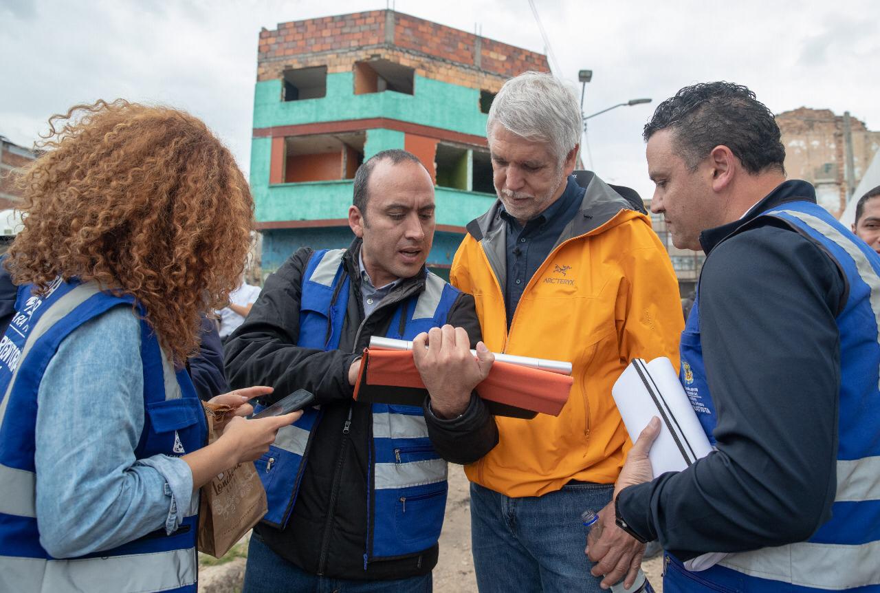 Alcalde Enrique Peñalosa participando de la intervención en el Bronx